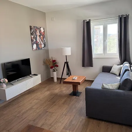 Apartament Mi *